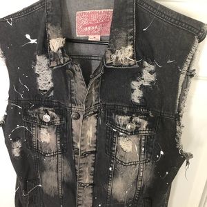 Men’s Demin worn jacket with/no sleeves